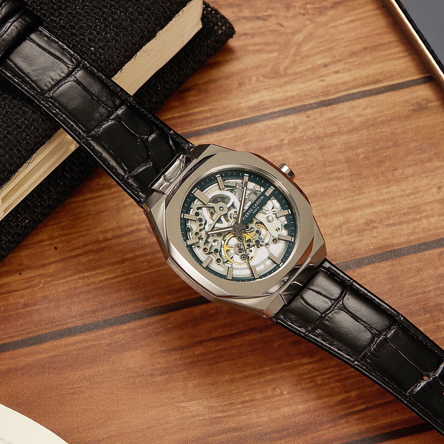 Maison 8 Automatique Men’s 42mm Stainless Steel Watch - Green Dial with Black Leather Strap - Image 6