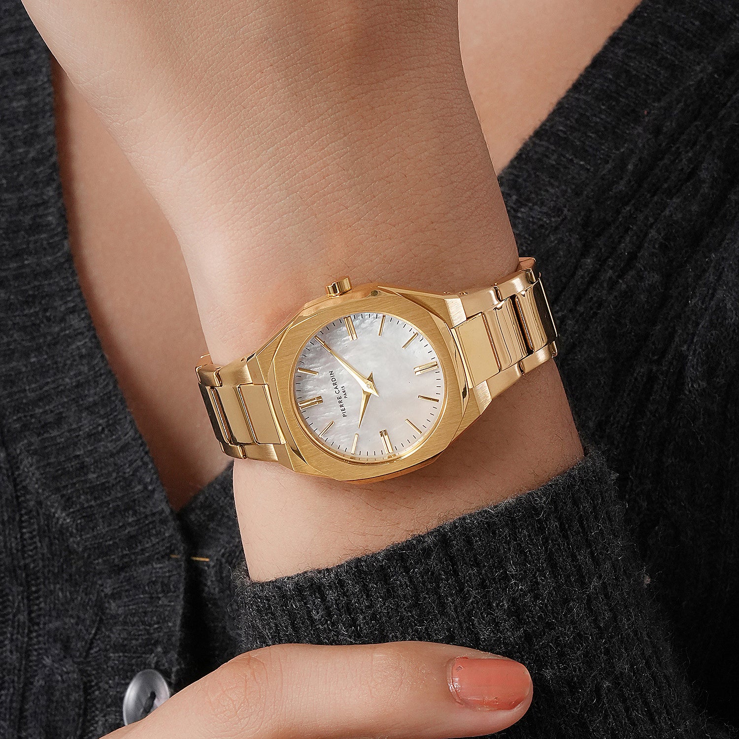 Maison 8 Chrysanthème Ladies’ Watch - Gold Case, White Mother of Pearl Dial Look with Gold Metal Strap - Image 8