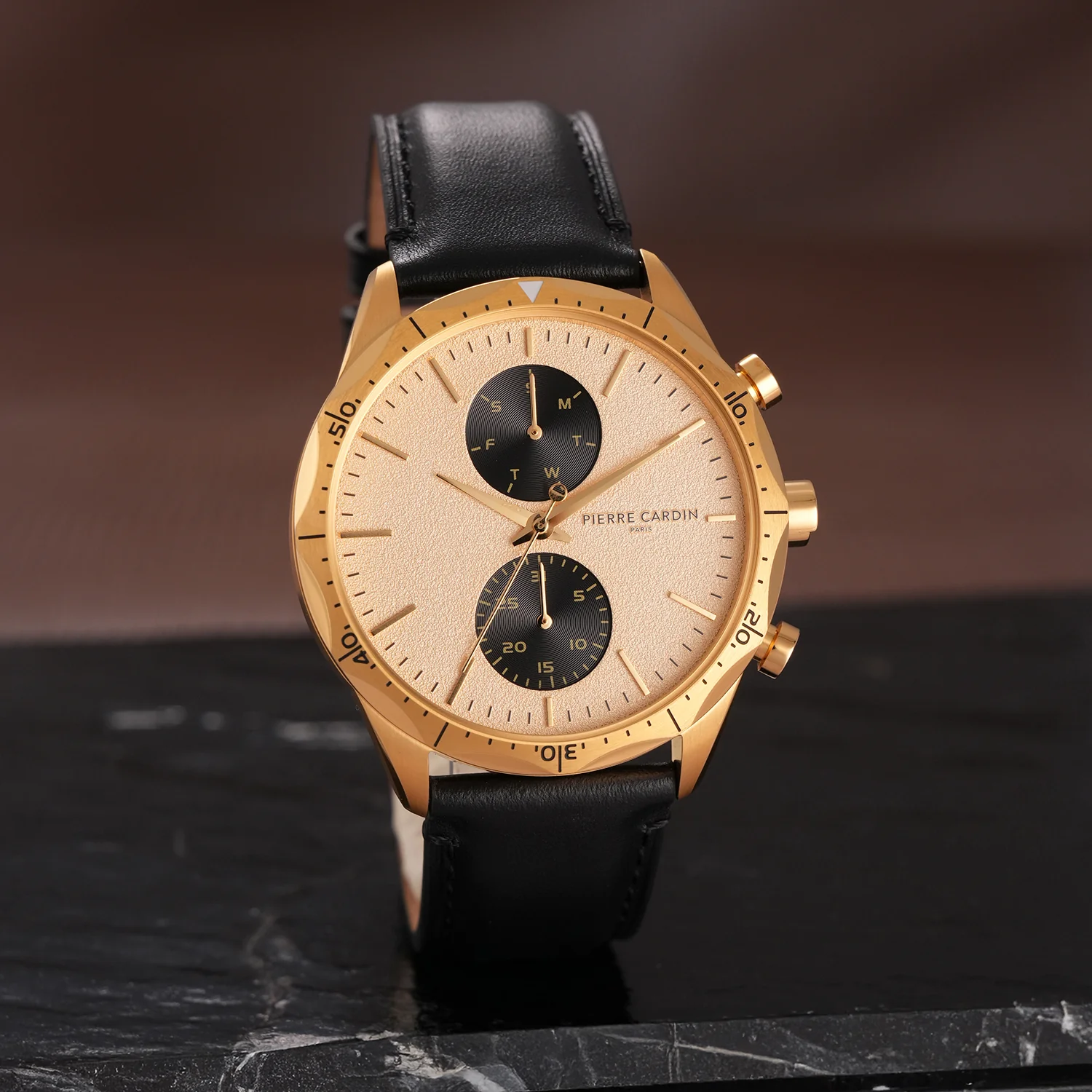 Heritage RacerTime Mens 43mm - Gold with Black Leather Strap - Image 7