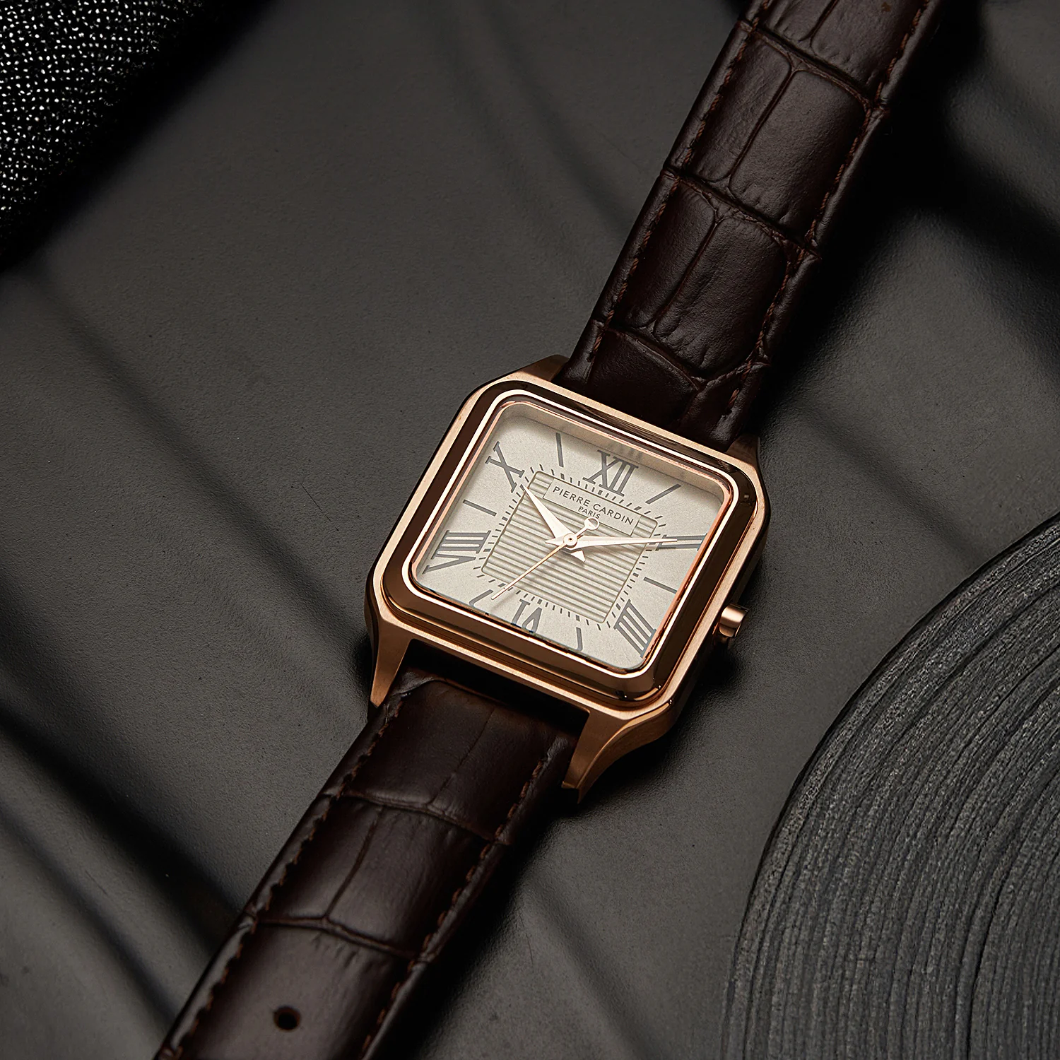 Ménilmontant Carré Men’s Square Watch - Rose Gold Case, Salmon Dial with Brown Leather Strap - Image 6