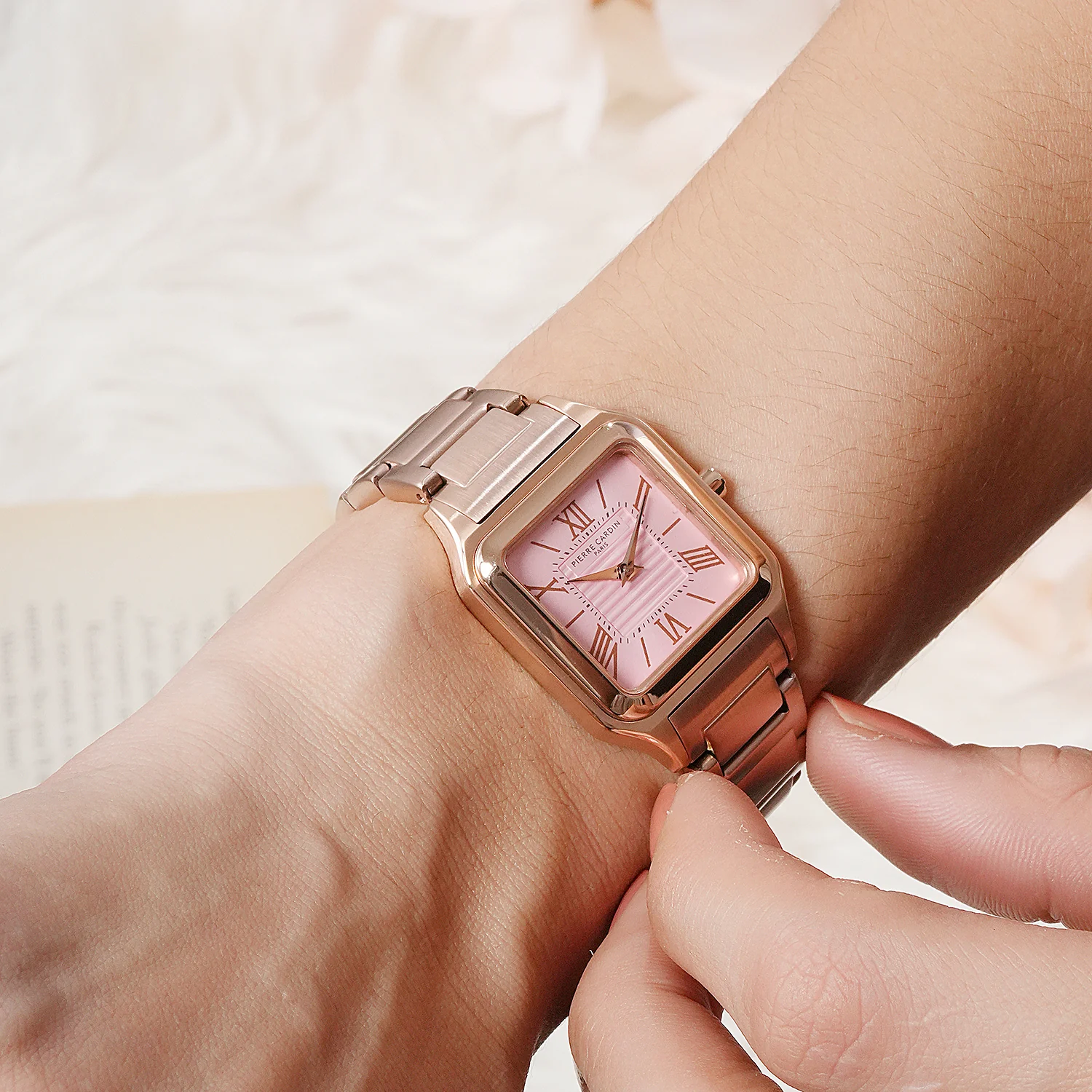 Ménilmontant Carré Women’s Square Watch - Rose Gold Case, Pale Pink Dial with Rose Gold Metal Strap - Image 8