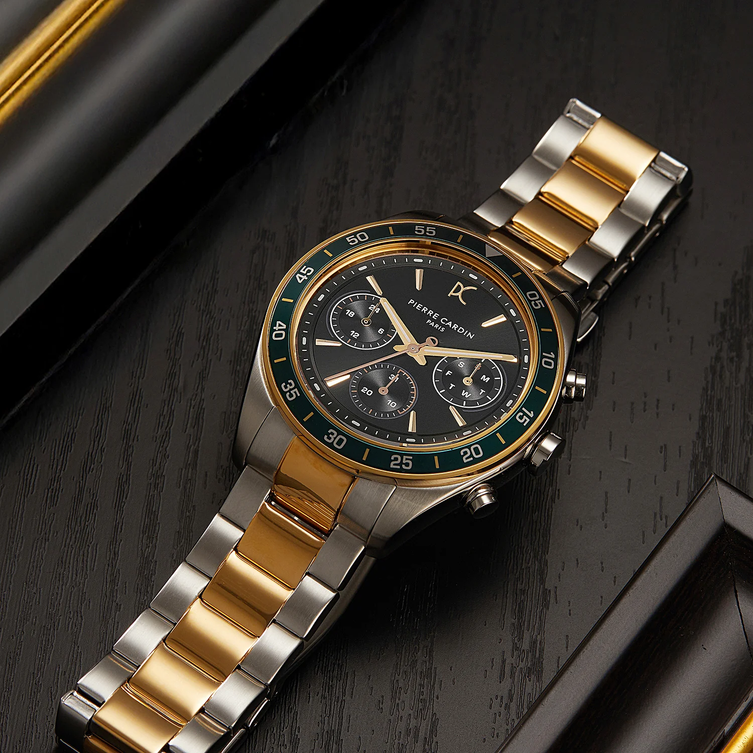 Nation Cristal Men’s 42mm Multifunction Watch - Two-Tone Gold & Silver Case, Black Dial, Green Bezel with Silver Metal Strap - Image 6