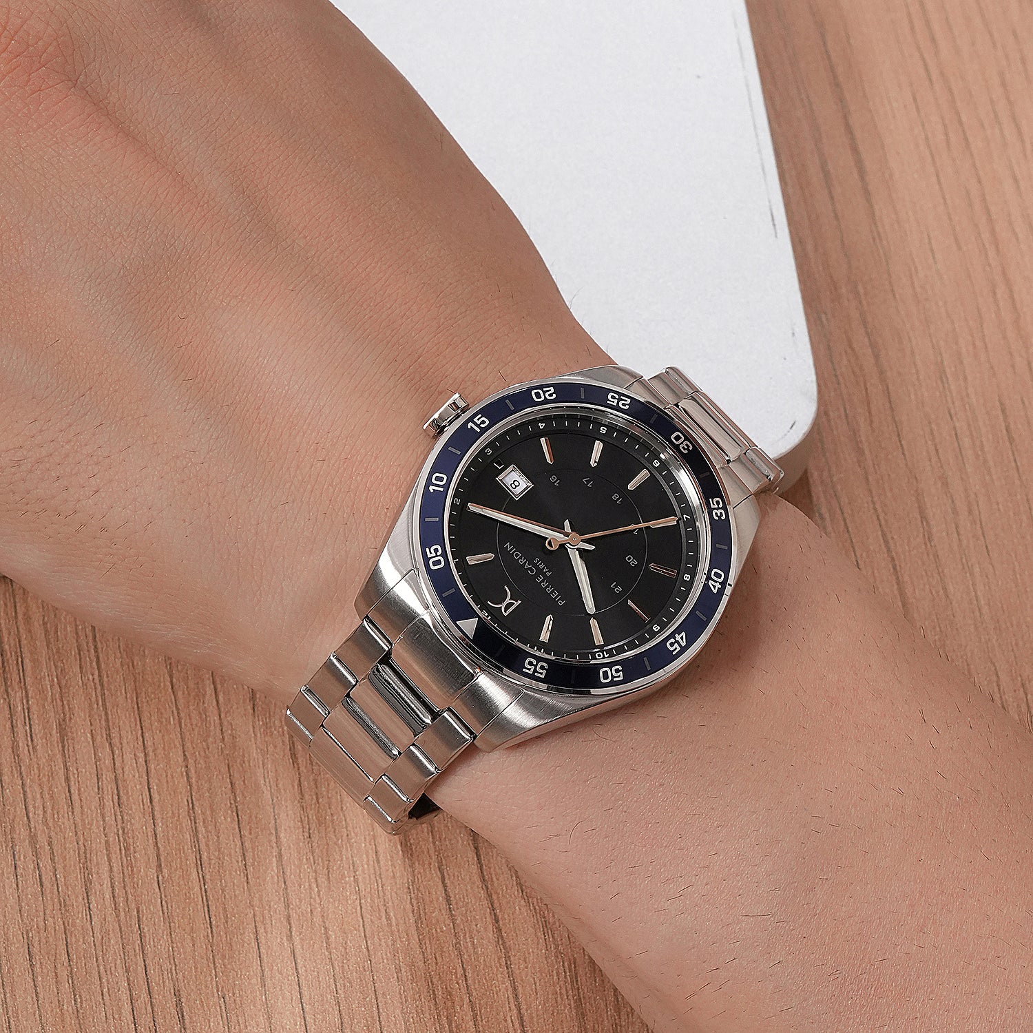 Nation Verre Men’s 42mm Sport Watch - Silver Case, Blue Bezel, Black Dial with Silver Metal Strap - Image 8