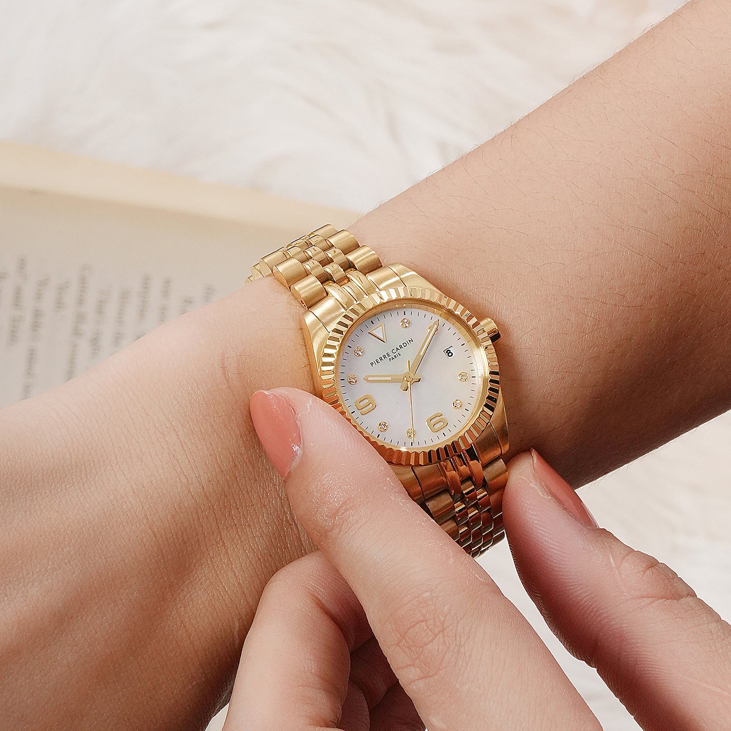 Opéra Timbre Women’s Watch - Gold Case, White Mother of Pearl Dial Look with Crystal Indexes and Gold Jubilee Strap - Image 7