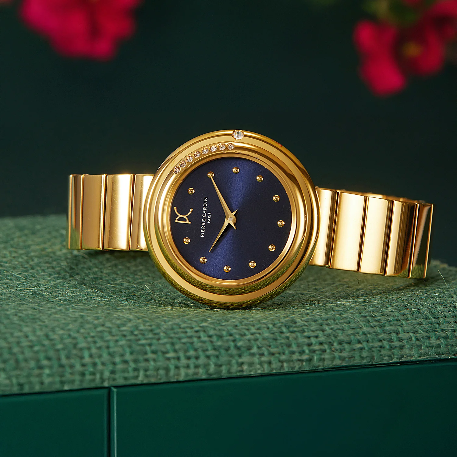 Passy Météore Ladies’ Watch - Gold Case with Blue Dial, Crystal Bezel, and Metal Link Strap - Image 6