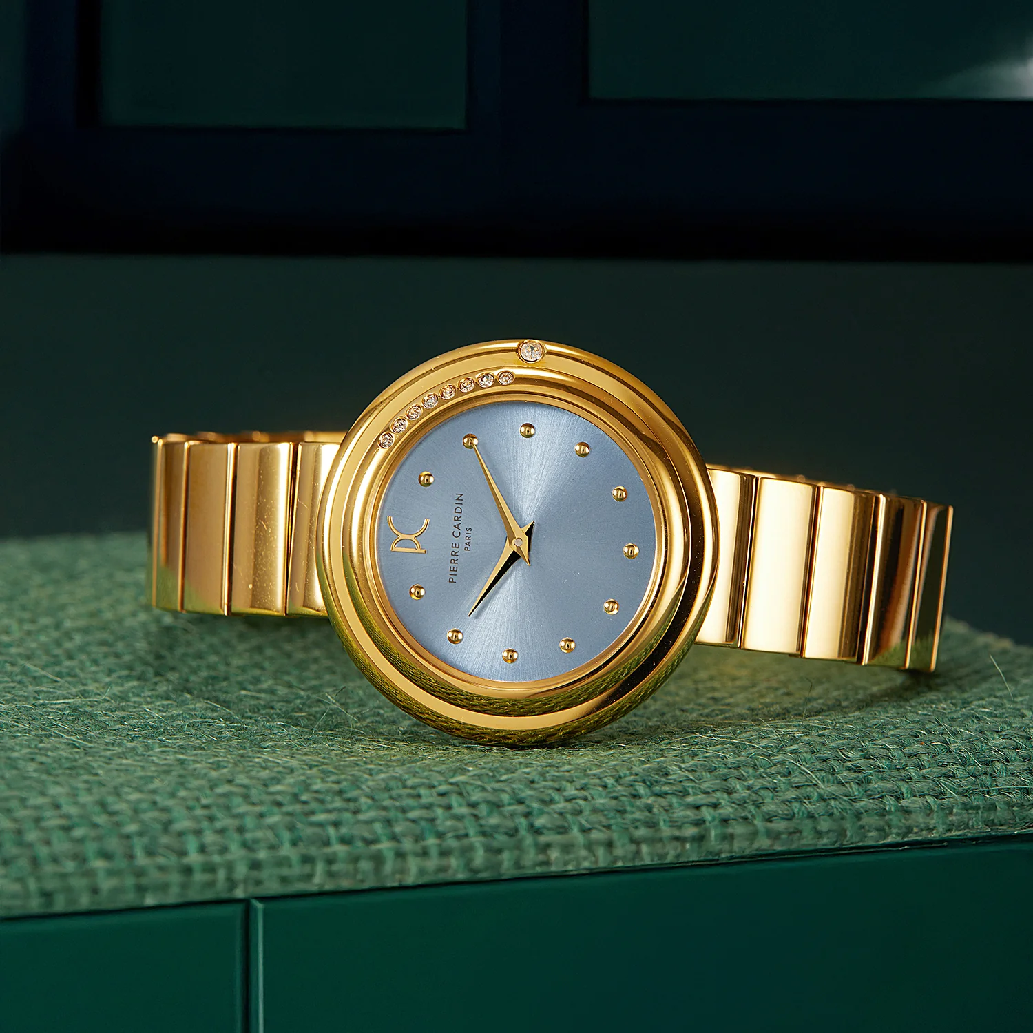 Passy Météore Ladies’ Watch - Gold Case with Clear Sky Dial, Crystal Bezel, and Metal Link Strap - Image 6