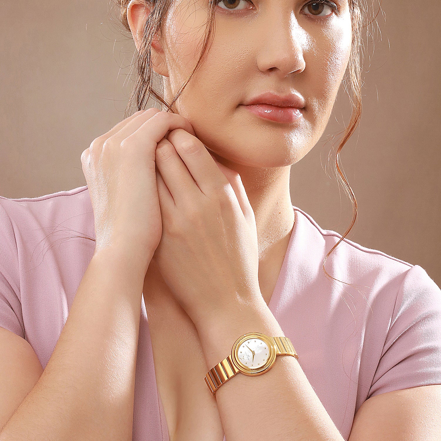 Passy Météore Ladies’ Watch - Gold Case with White Mother of Pearl Look Dial, Crystal Bezel, and Metal Link Strap - Image 9