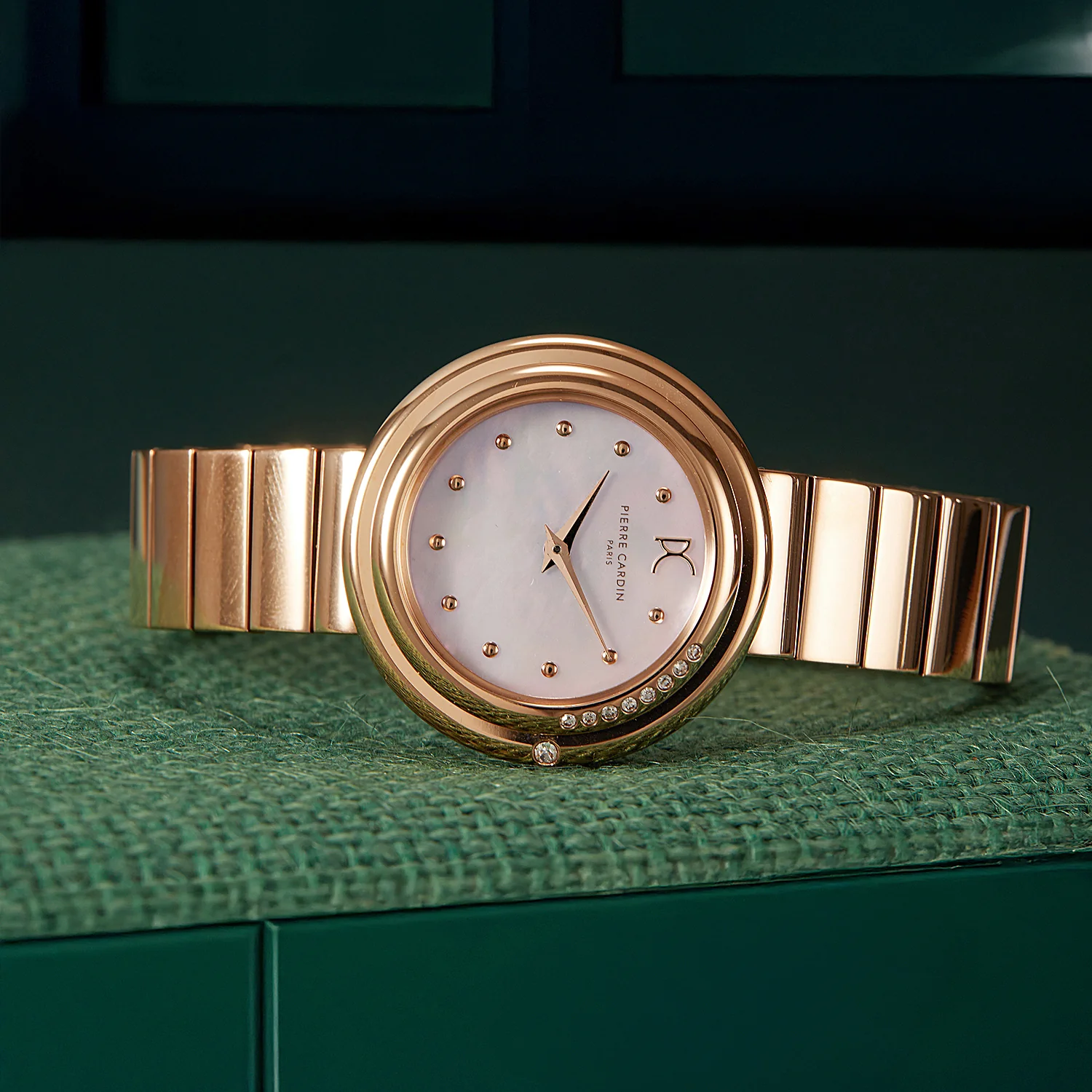 Passy Météore Ladies’ Watch - Rose Gold Case with Pink Mother of Pearl Look Dial, Crystal Bezel, and Metal Link Strap - Image 6