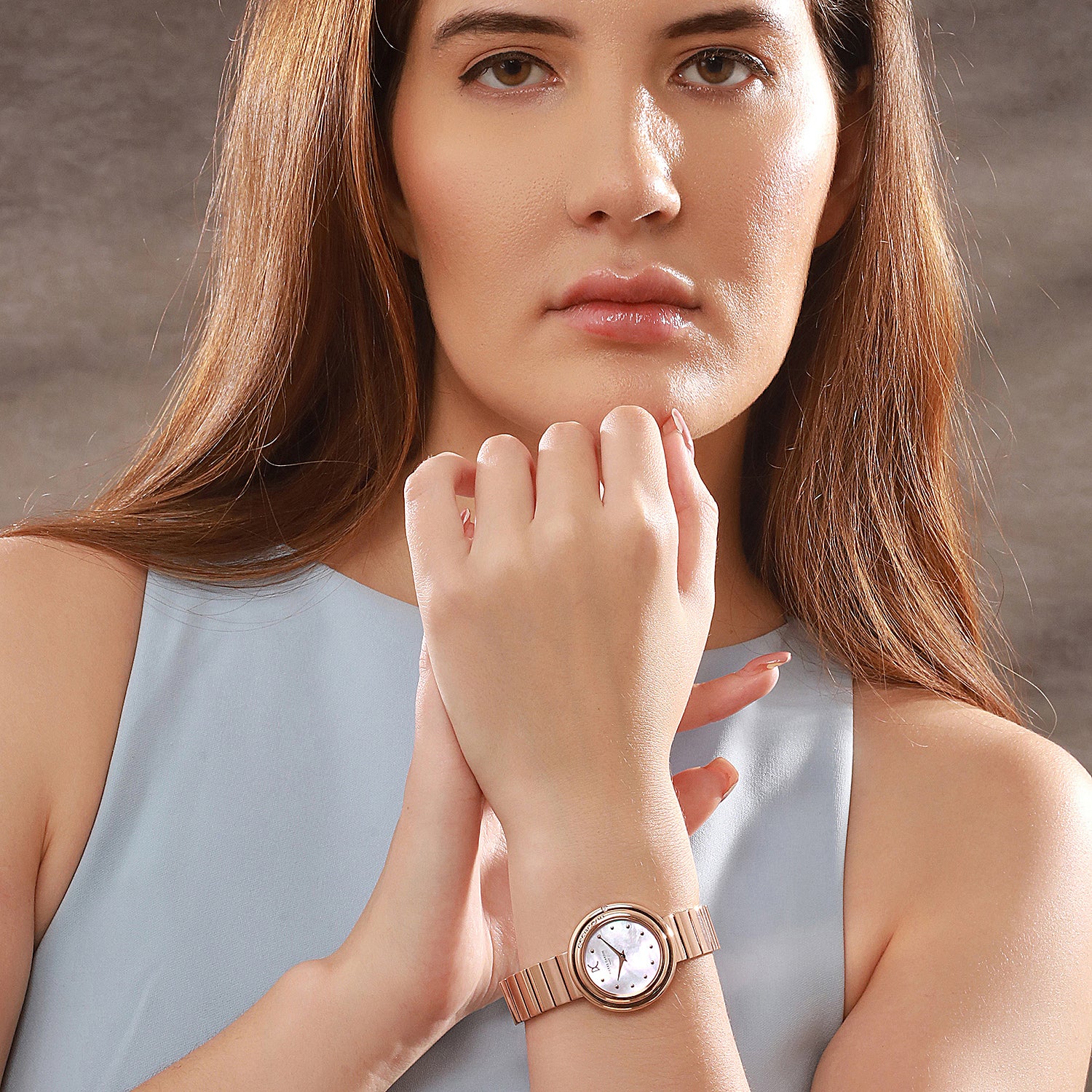 Passy Météore Ladies’ Watch - Rose Gold Case with Pink Mother of Pearl Look Dial, Crystal Bezel, and Metal Link Strap - Image 9