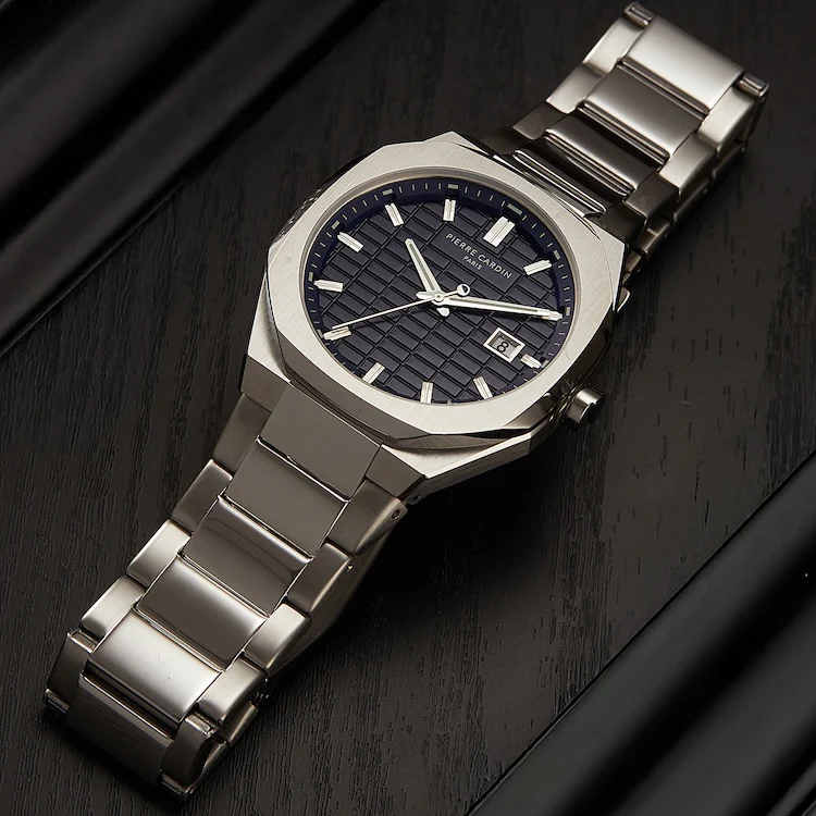 Maison 8 Checkers Men’s 42mm Stainless Steel Watch - Blue Checkered Dial with Metal Strap - Image 6
